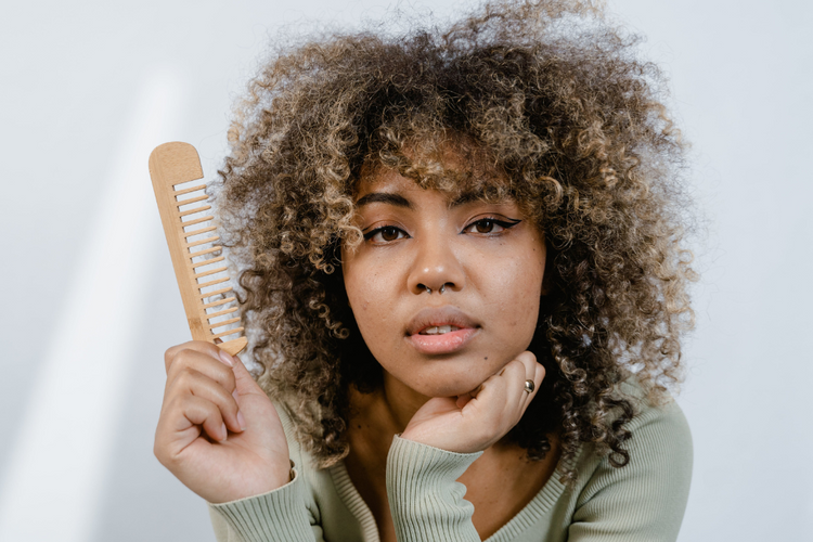 How To Use A Wide Tooth Comb For Curly Hair Curly Twirly Girl