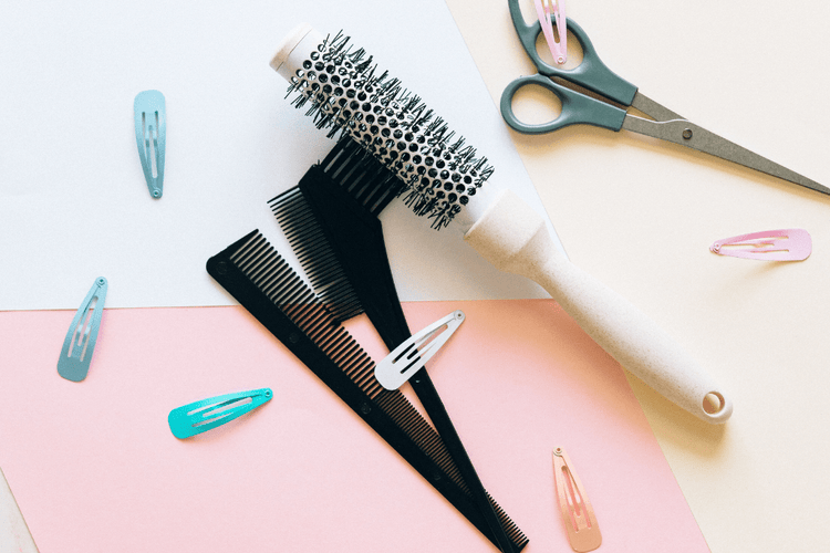 Combs vs Brushes Which Is Better For Your Hair?